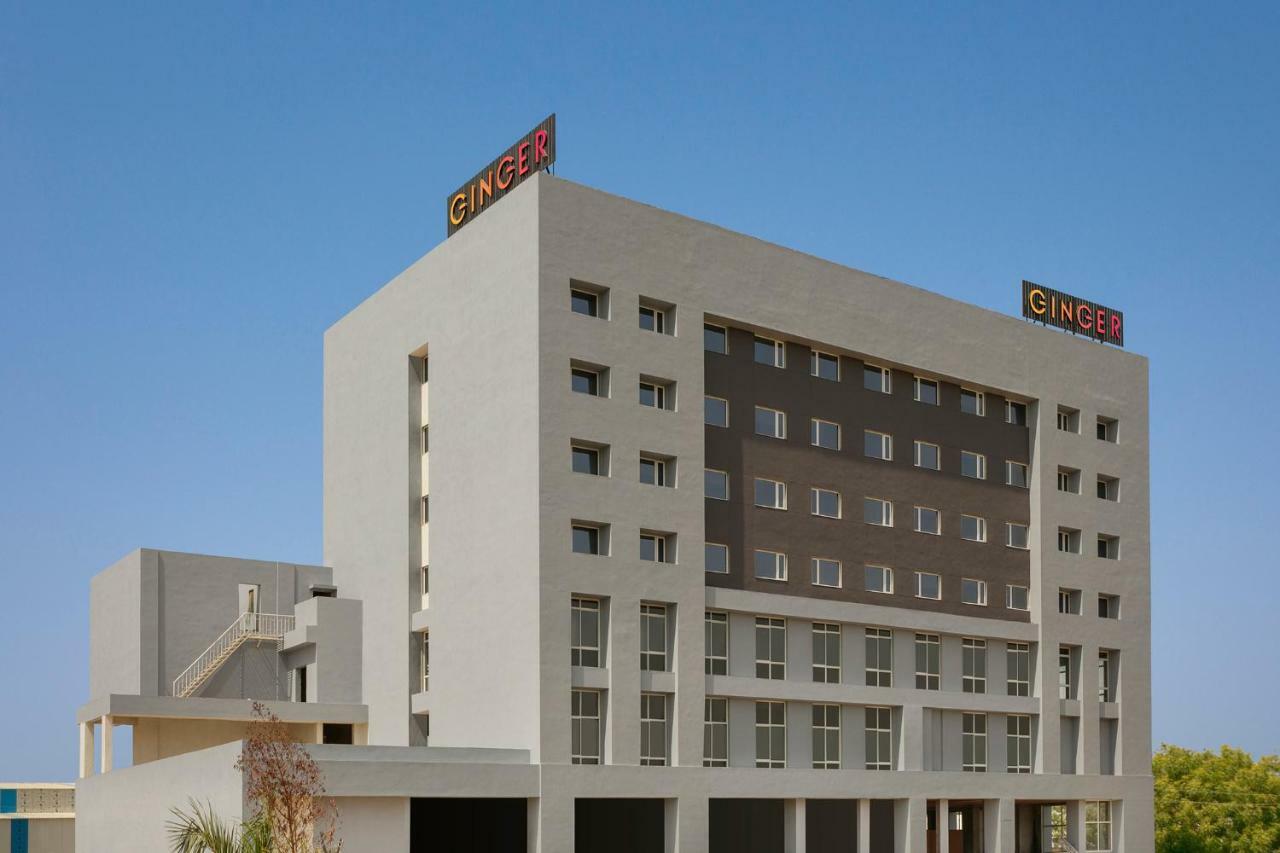 Ginger Sanand Hotel Exterior foto