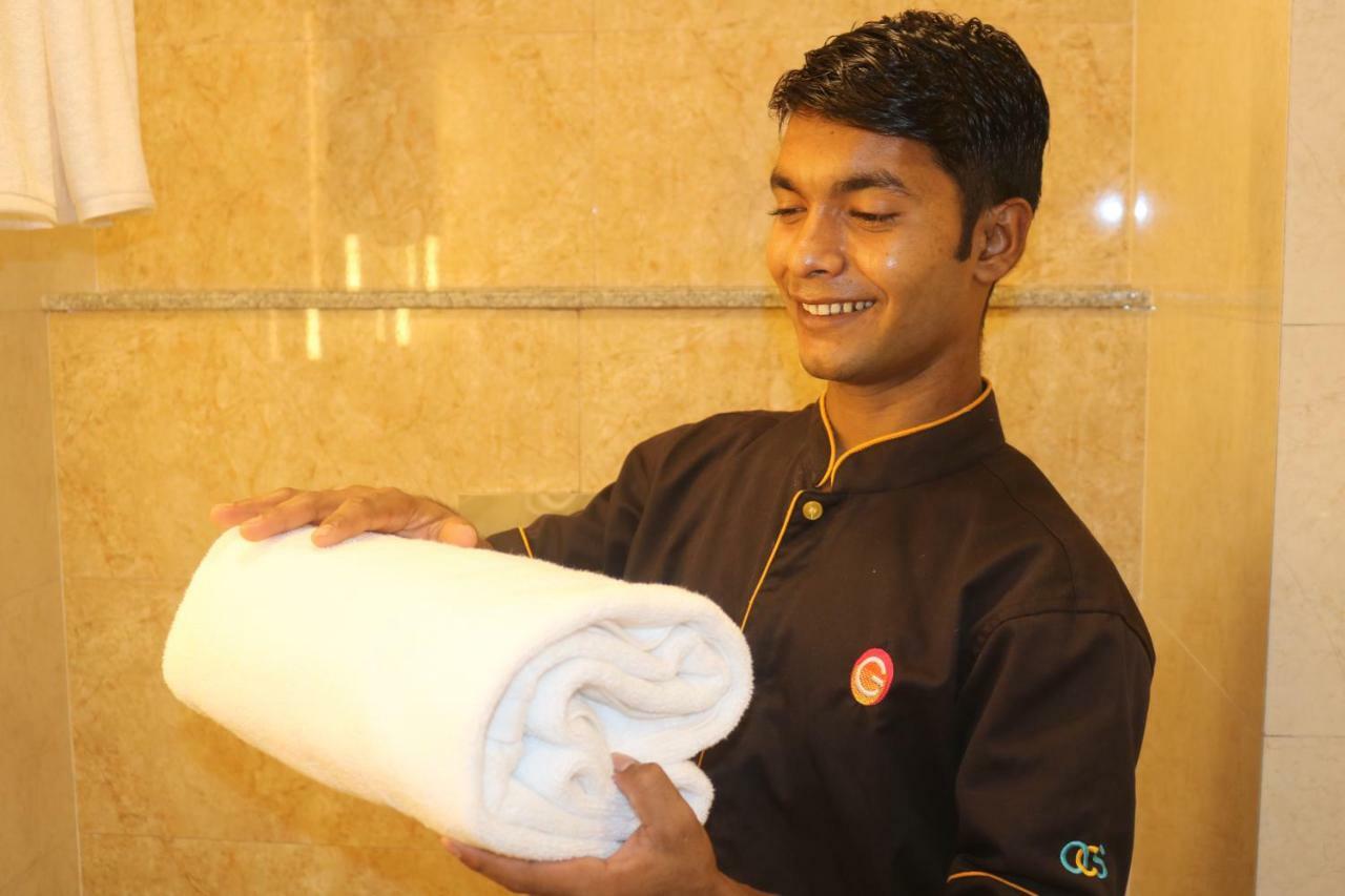 Ginger Sanand Hotel Exterior foto